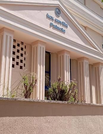 Apartamento De Lux Sevilla Este Exterior photo